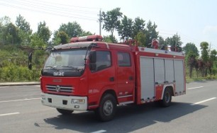 東風多利卡水罐消防..