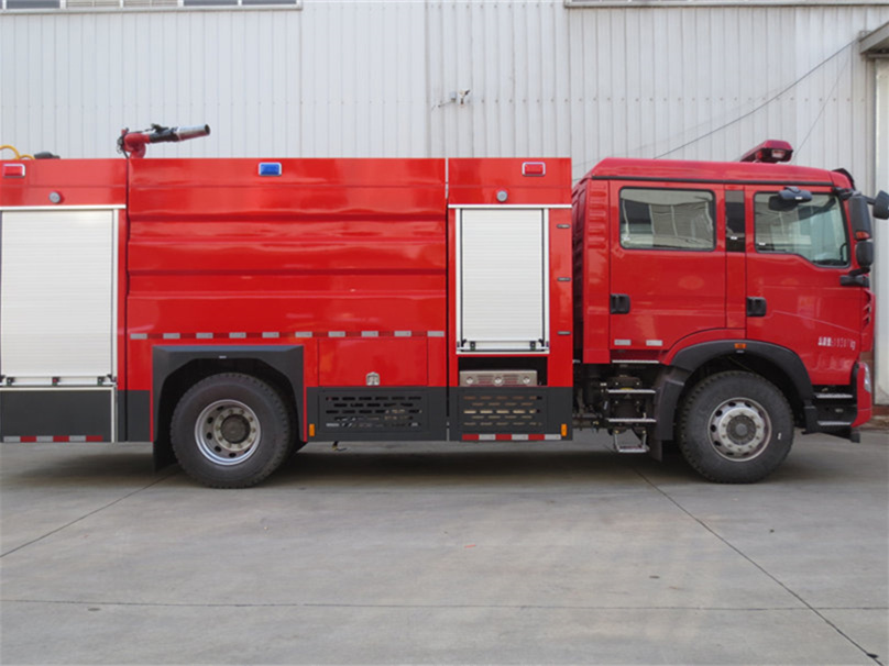 豪沃單橋泡沫消防車(8噸)圖片